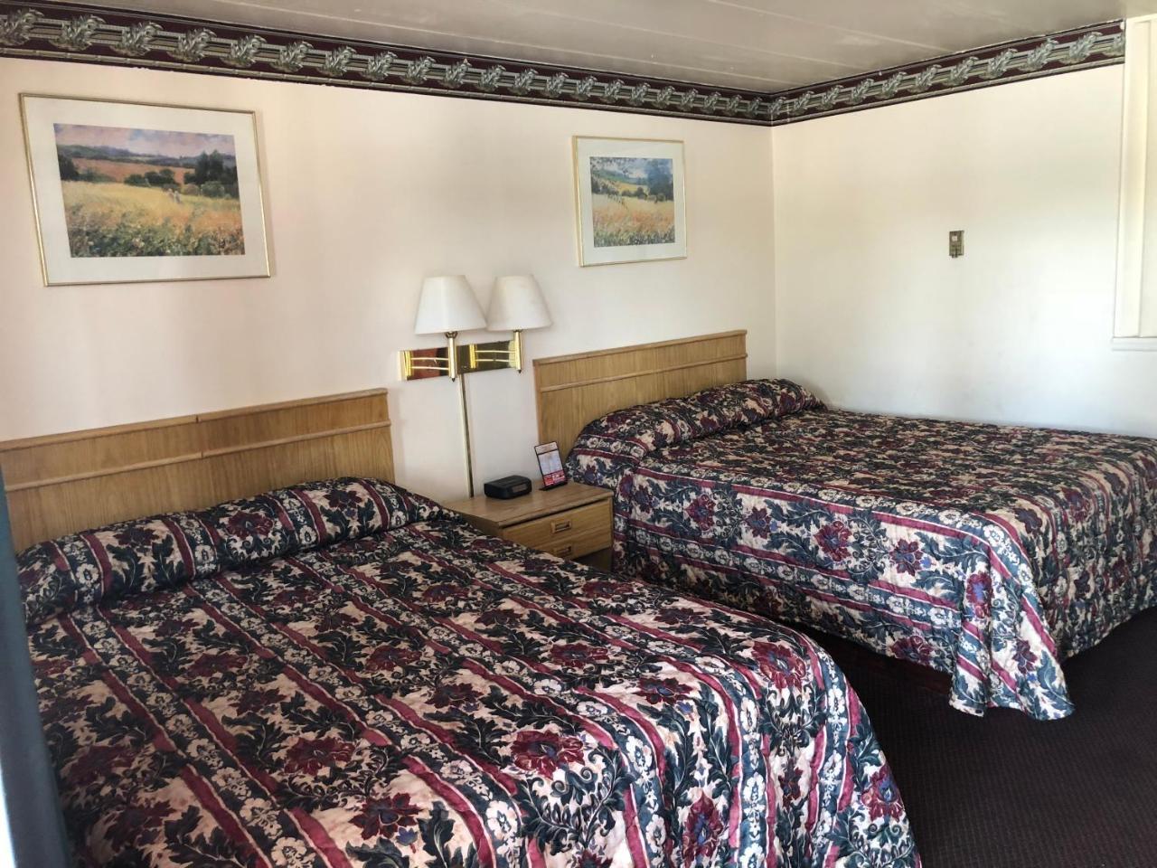 Seaway Motel Roosevelt Park ภายนอก รูปภาพ