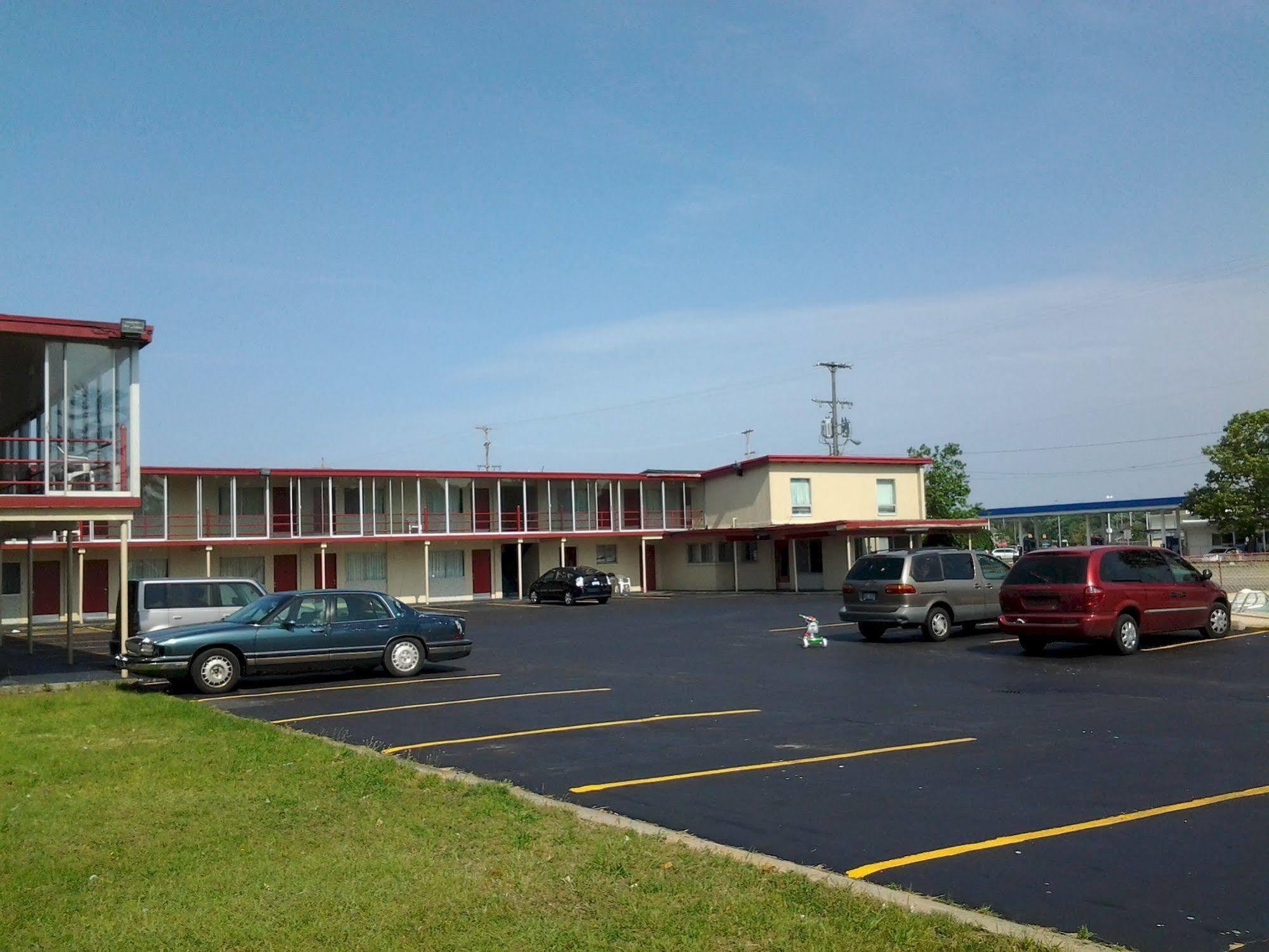 Seaway Motel Roosevelt Park ภายนอก รูปภาพ
